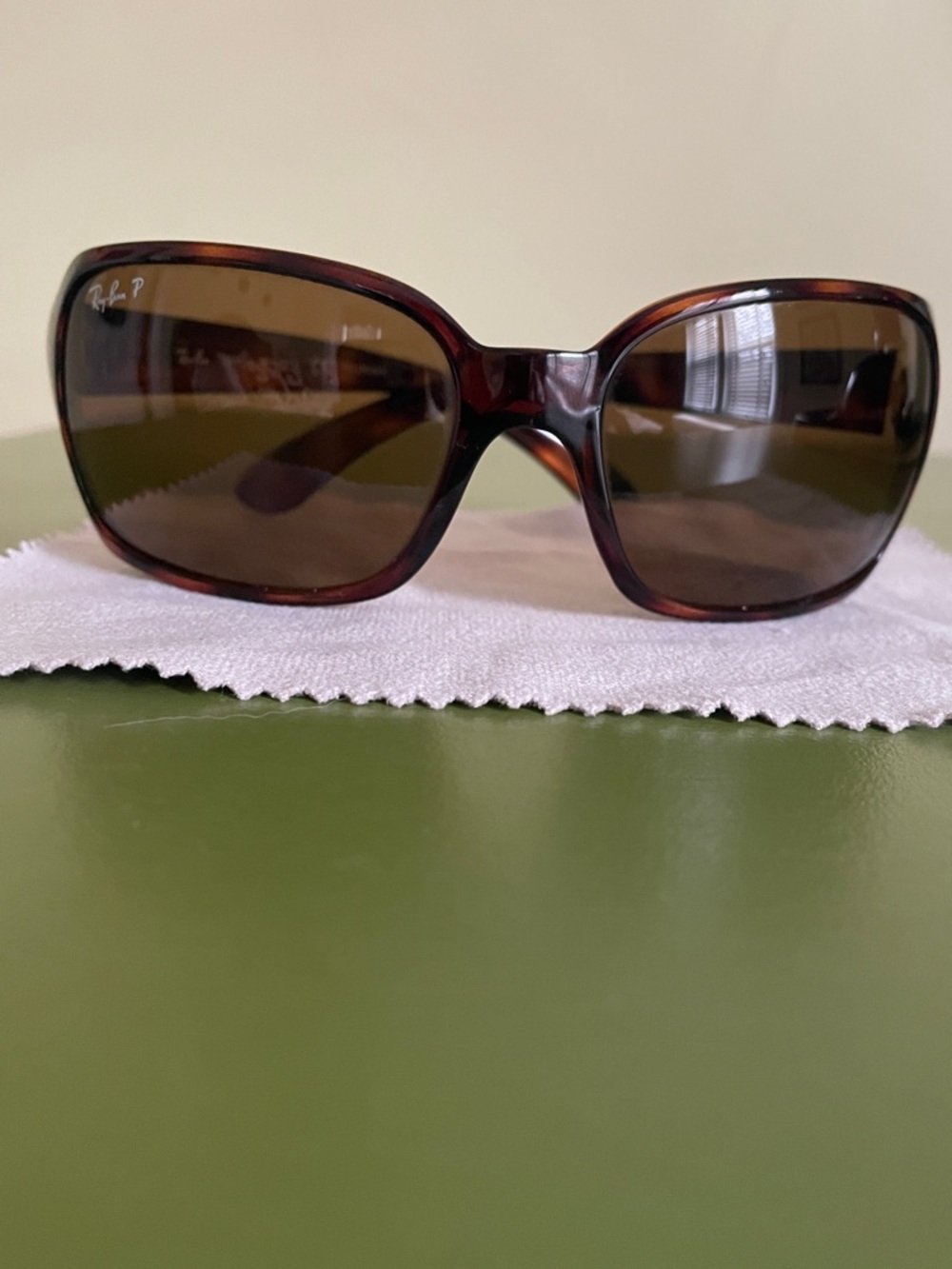 Ray-Ban Women's Havana Polarized Tortoise Frame Brown Lens Sunglasses